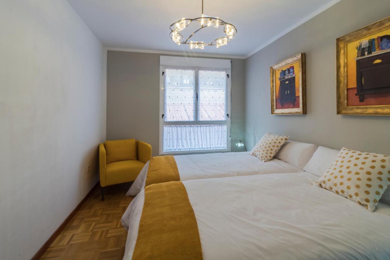Apartamento Vital Aza Pola de Lena Exteriör bild