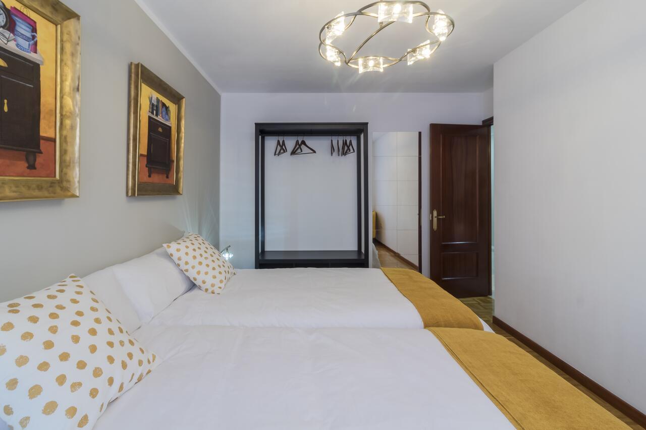 Apartamento Vital Aza Pola de Lena Exteriör bild