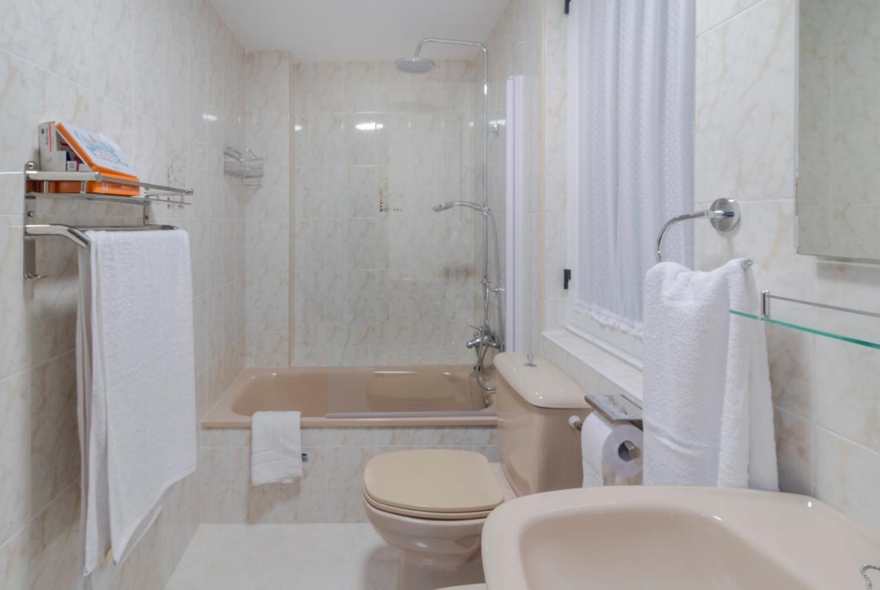 Apartamento Vital Aza Pola de Lena Exteriör bild